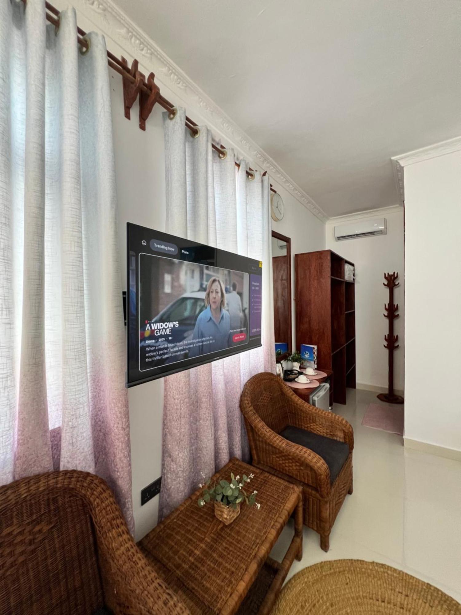 Hotel Front 3*